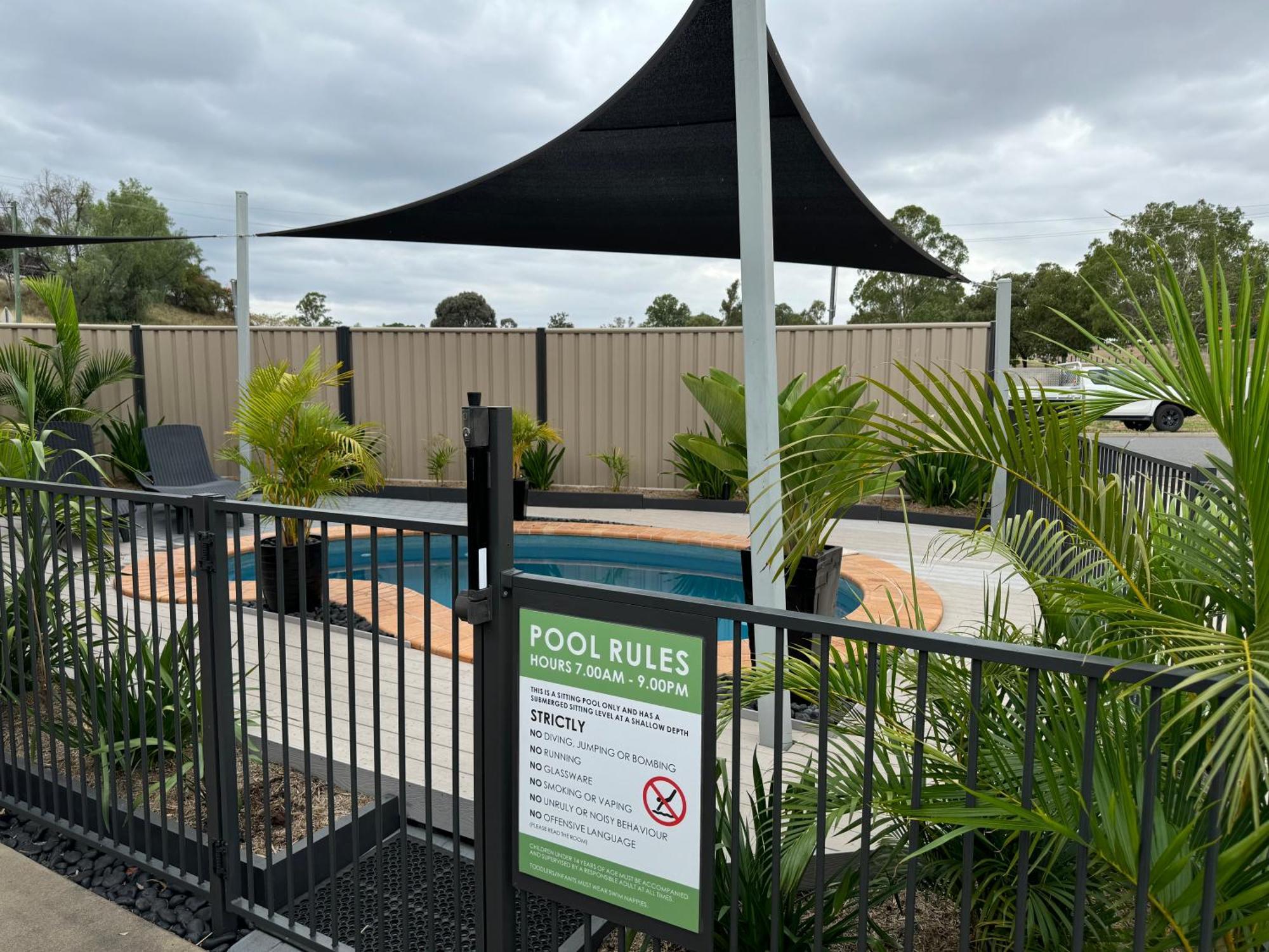 Raintree Motel Biloela מראה חיצוני תמונה